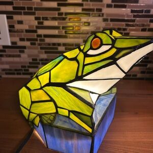 Vintage Stained Glass Tiffany Style Frog Lamp